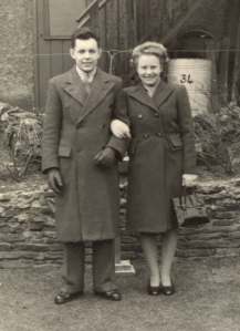 Dennis_Manterfield_&_Betty_Swinard_(Feb-1946) Dennis Manterfield and Betty Swinard (Feb-1946)