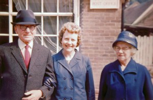 Ernest_Swinard_Betty_Manterfield_&_Rose_Swinard_(1968) Ernest Swinard, Betty Manterfield and Rose Swinard (1968)