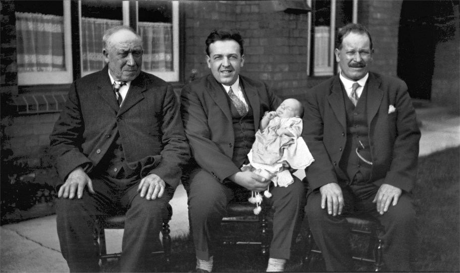 George_Harold_Dennis_&_Albert_Manterfield_(1927) George Harold Dennis & Albert Manterfield (1927)