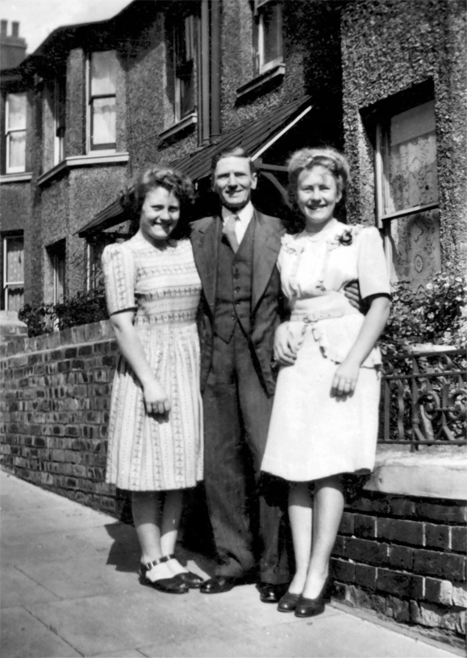 Joyce_Ernest_&_Betty_Swinard_(1947) Joyce, Ernest and Betty Swinard (1947)