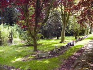 No16_Betty_and_Dennis's_ashes_at_Birstall_Cemetary_(17-Aug-2004) Betty and Dennis's ashes at Birstall Cemetary (2004)