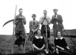 Robert, Jean, John, George and John with Sally, George and Nan (c1927)