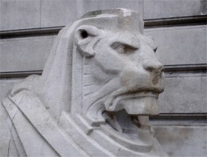 The Left Hand Lion looking a little melancholy; winter and stone probably isn’t a good combination The Left Hand Lion looking a little melancholy; winter and stone probably isn’t a good combination